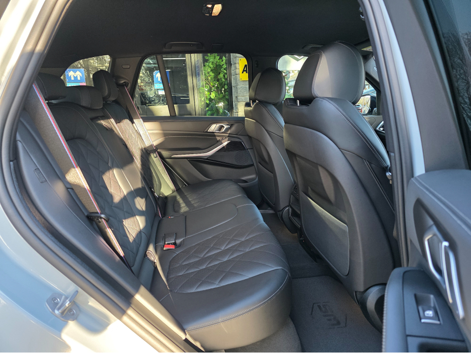 2025 BMW X5 XDRIVE50E M SPORT AUTO. ONLY 5K MILES. FINANCE ARRANGED. SIMI. AA APPROVED. €97,950