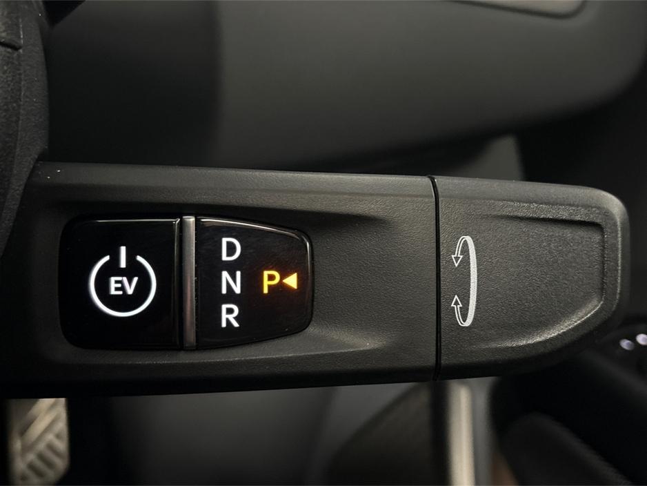 2023 Kia EV9 GT LINE 7 SEATER AWD**PANORAMIC ROOF**HEATED & COOLED LEATHER ELECTRIC SEATS**DRIVER MASSAGE SEAT**DIGITAL DASH**APPLE CAR PLAY MEDIA**REVERSE CAMERA**PARKING SENSORS**360 DEGREE CAMERAS**DRIVE MODES* €63,495