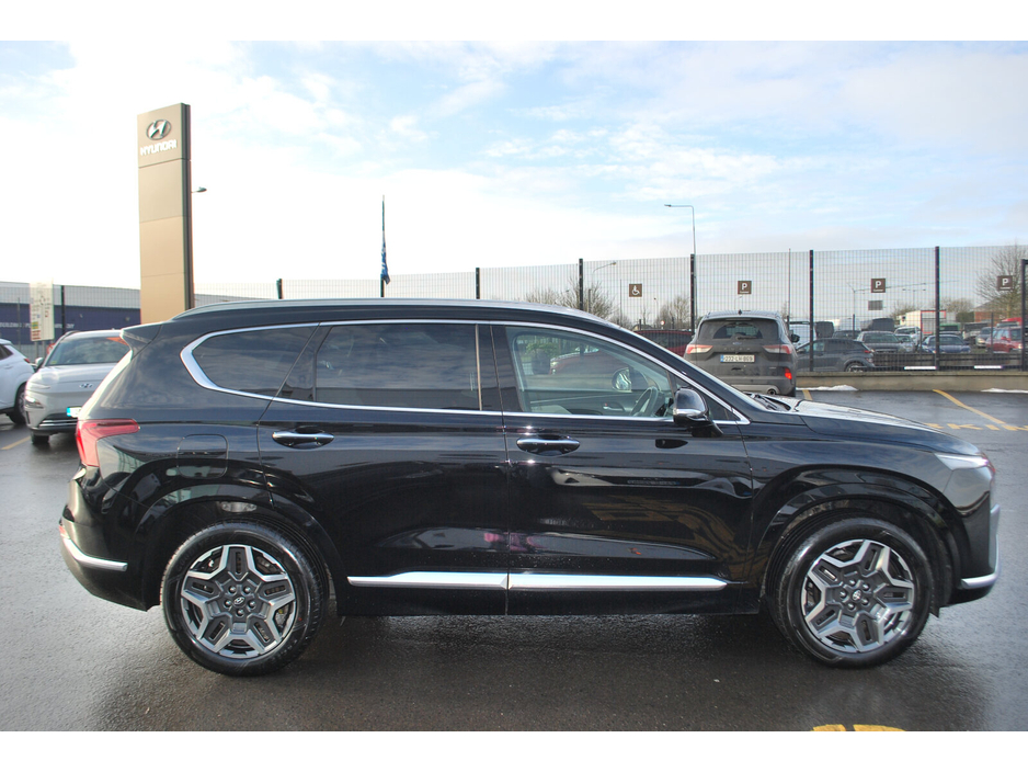 2022 Hyundai Santa Fe 1.6 PHEV 4WD Executive Plus Auto €44,950