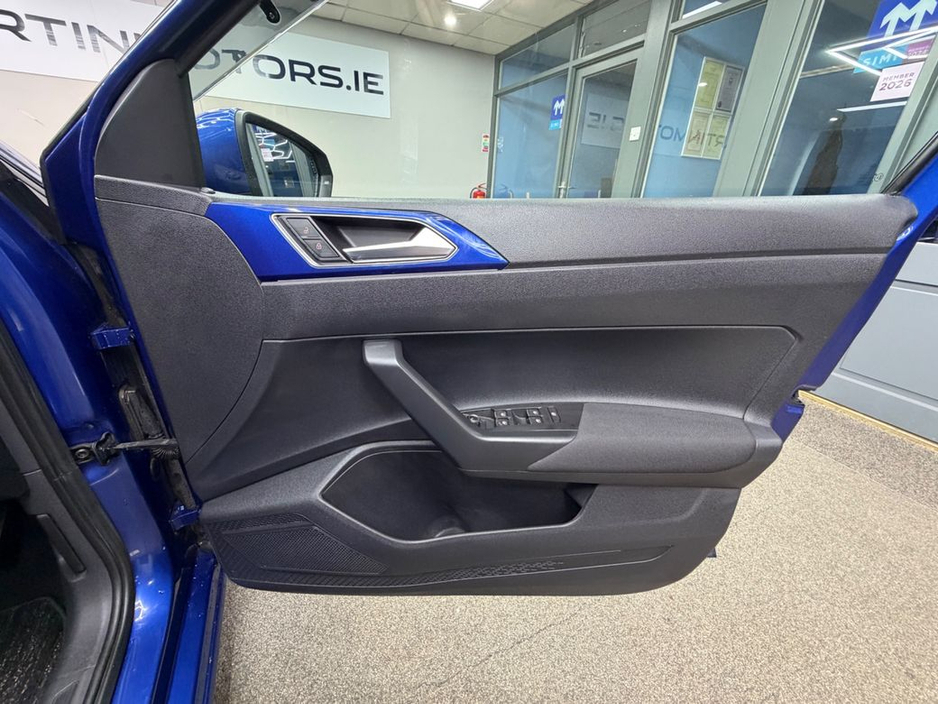 2019 Volkswagen Polo - image 27