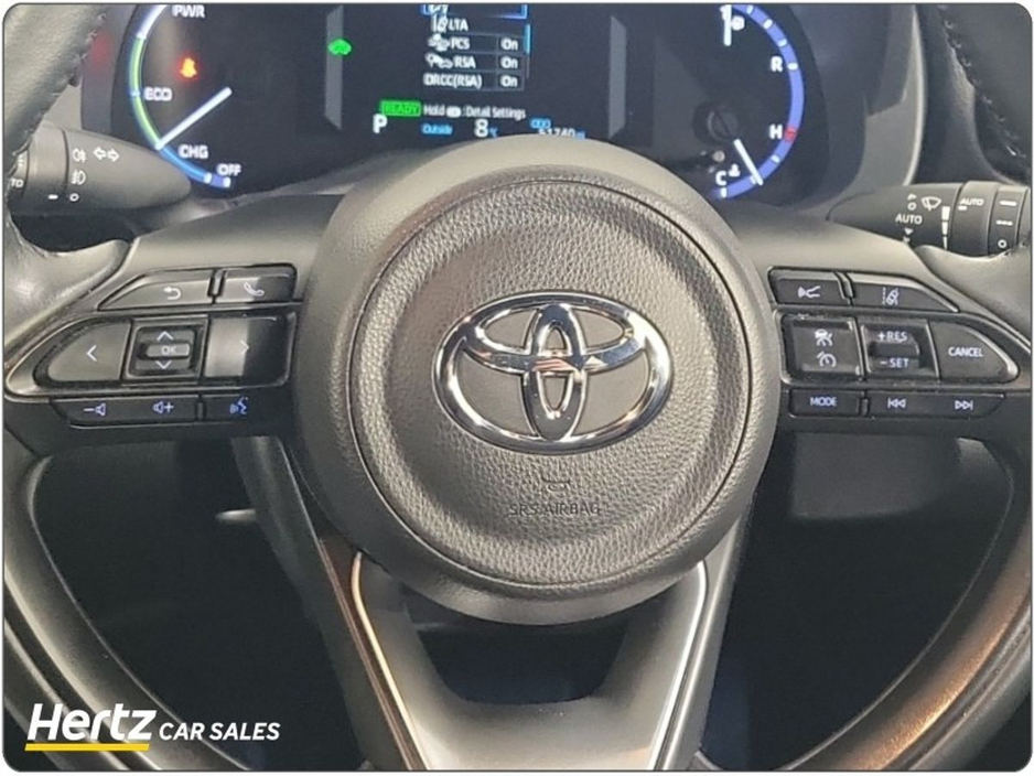 2023 Toyota Yaris Cross - image 17
