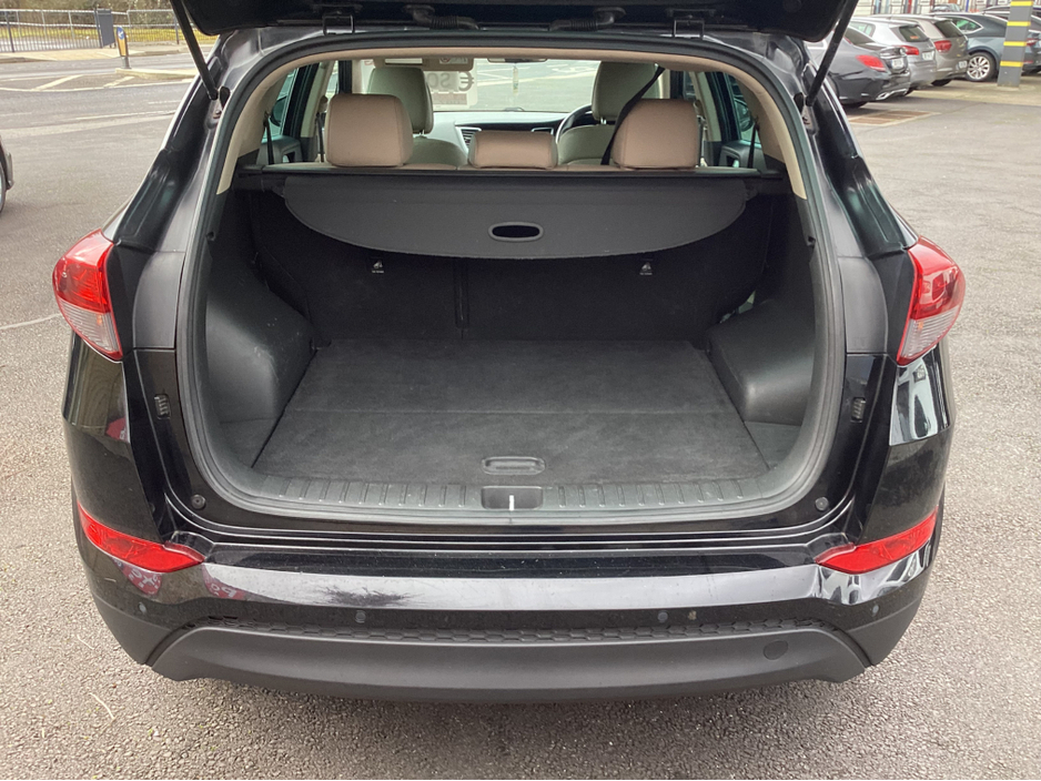 2017 Hyundai Tucson - image 18