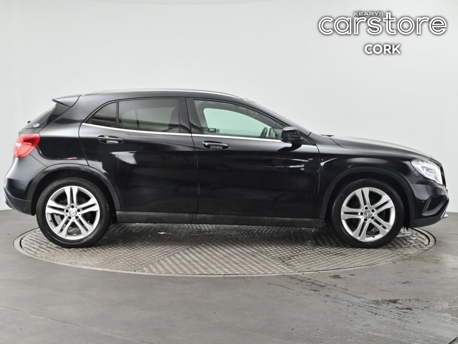 2016 Mercedes-Benz GLA Class - image 2