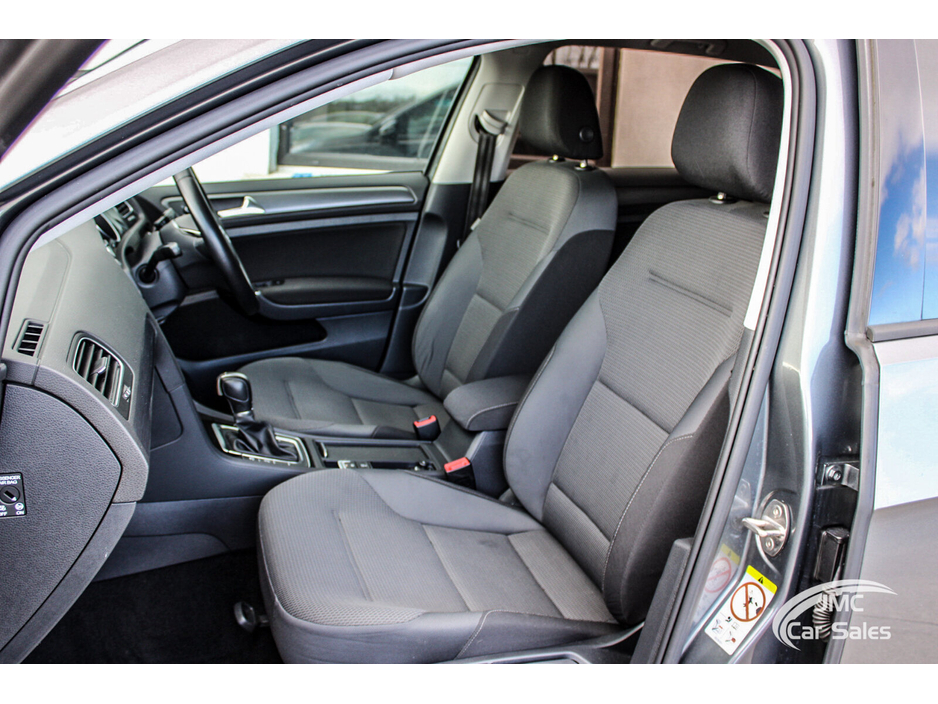 2018 Volkswagen Golf - image 24