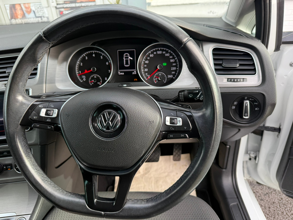 2016 Volkswagen Golf  €15,590