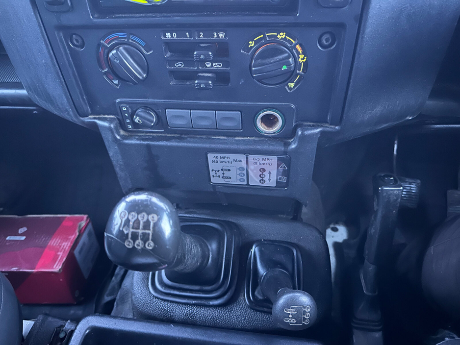 2012 Land Rover Defender - image 18