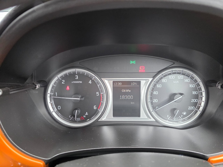 2015 Suzuki Vitara - image 14