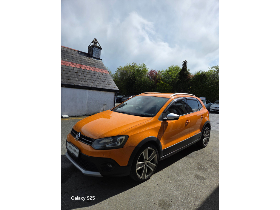 2012 Volkswagen Polo - image 4