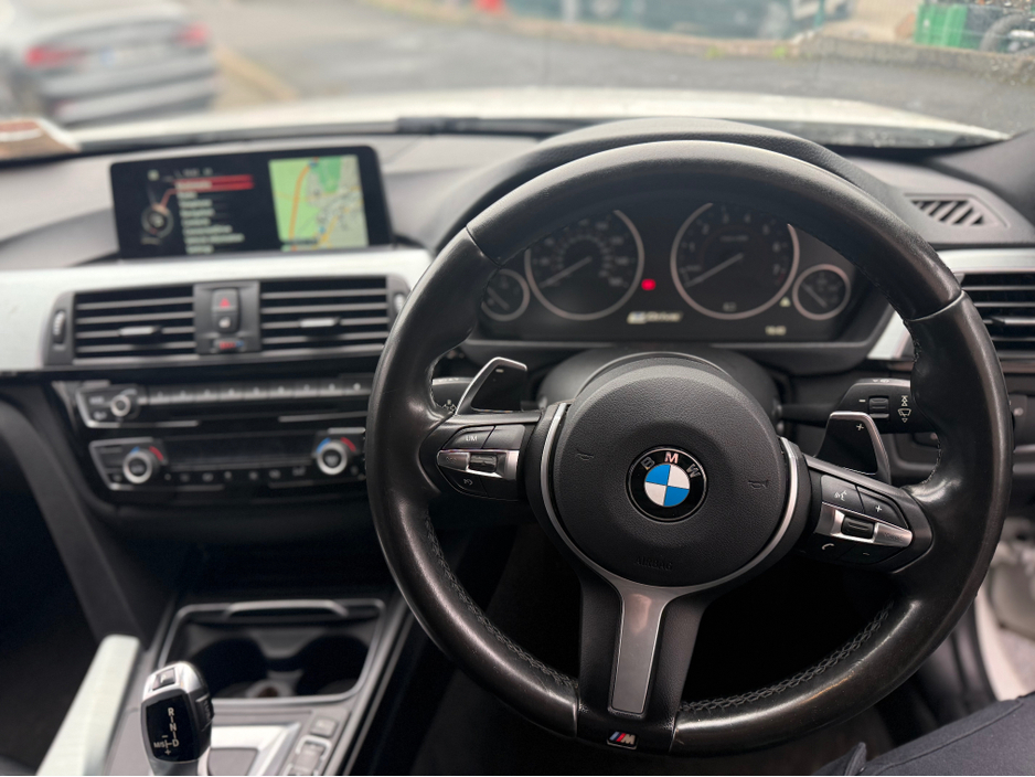 2016 BMW 3 Series - image 6