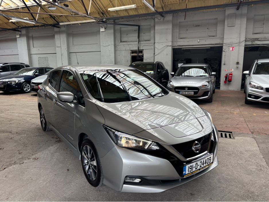 2019 Nissan Leaf - image 5