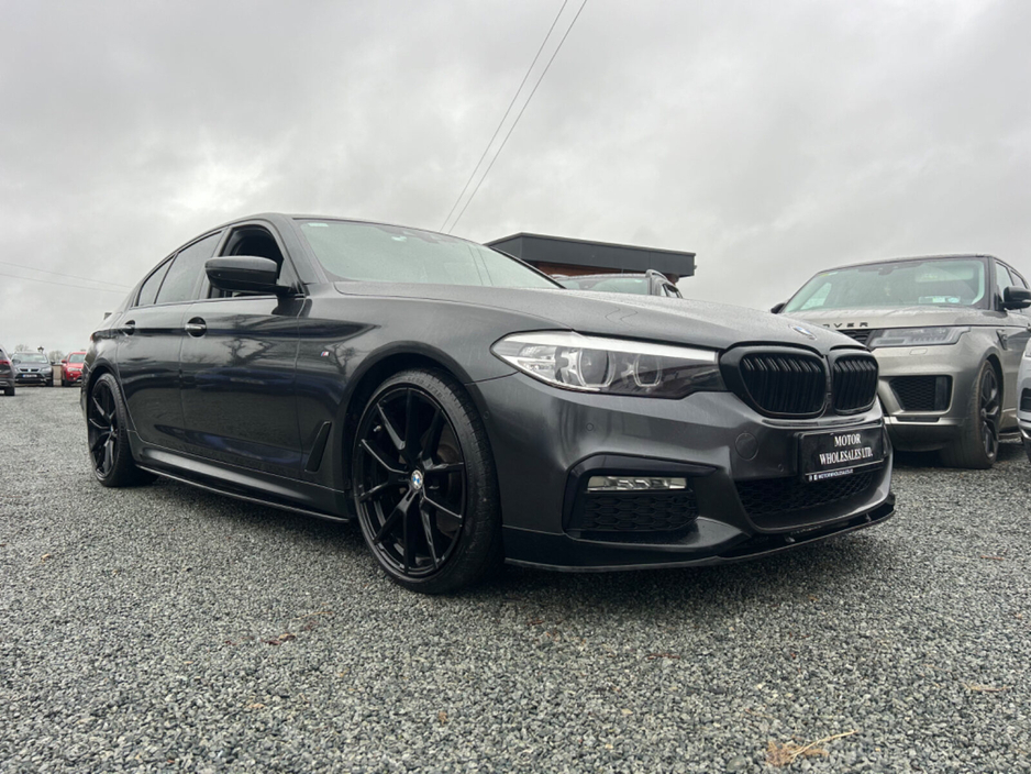 2018 BMW 5 Series - image 2