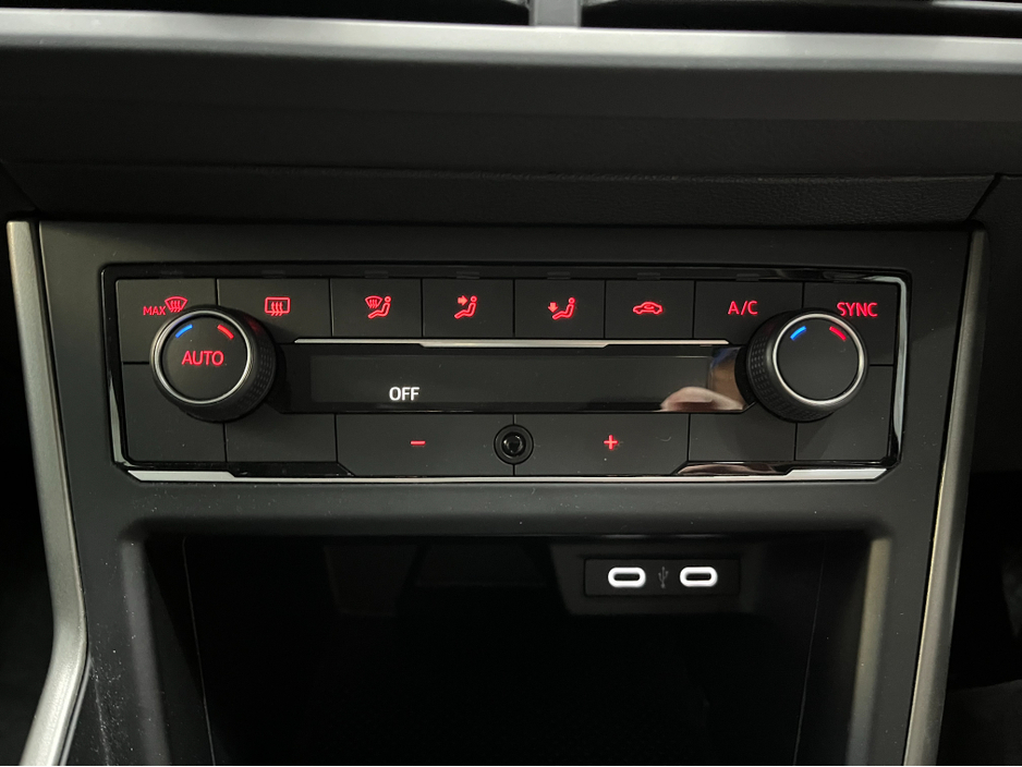 2021 Volkswagen Polo - image 14