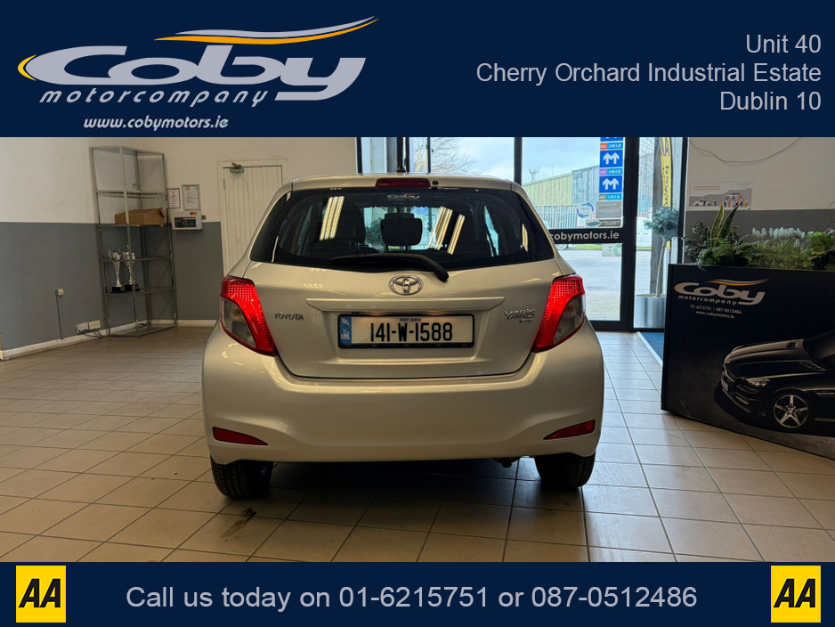 2014 Toyota Yaris - image 9