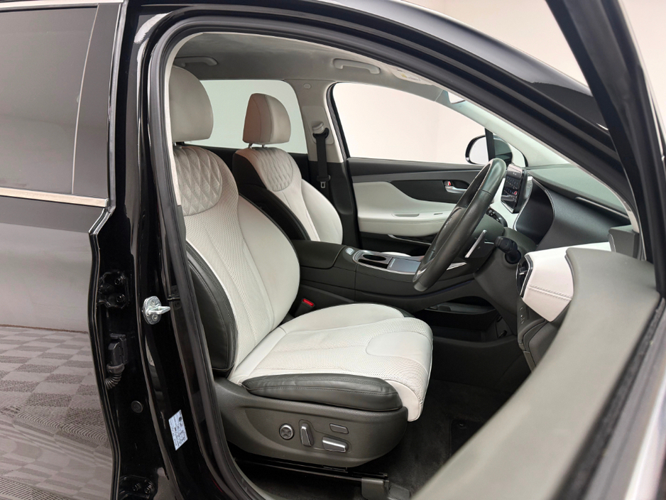 2022 Hyundai Santa Fe 1.6 PHEV *7 SEATER* €39,990