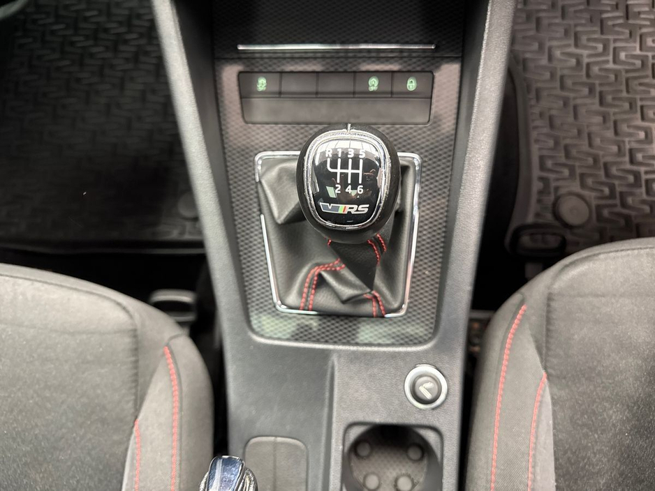 2018 Skoda Octavia - image 16