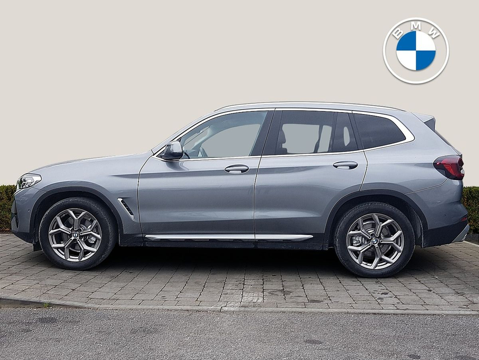 2023 BMW X3 - image 3