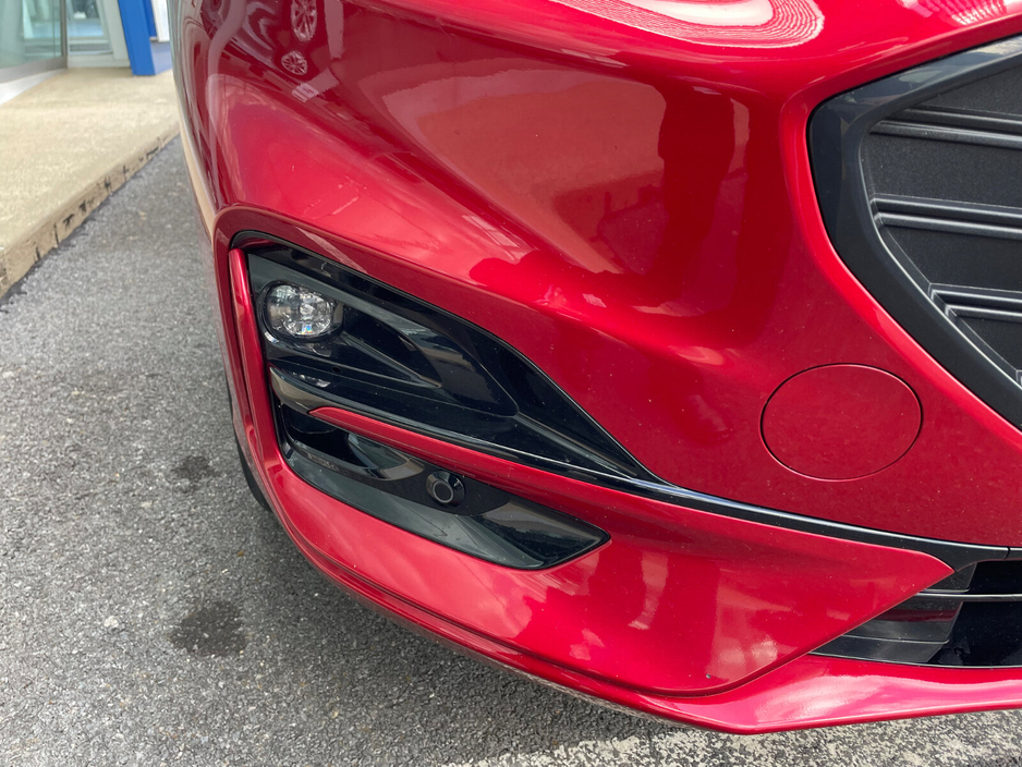 2022 Ford Kuga - image 10