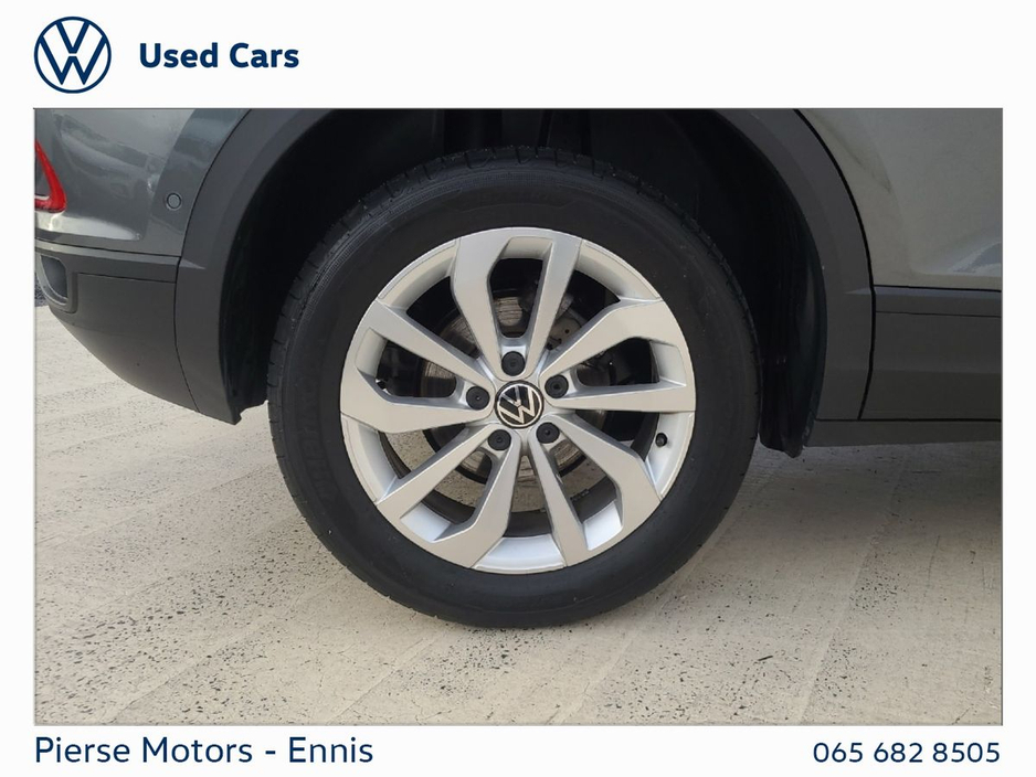 2025 Volkswagen T-Roc - image 6