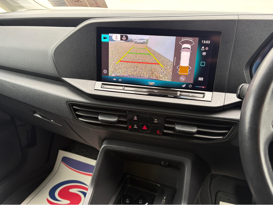 2025 Volkswagen Caddy - image 22