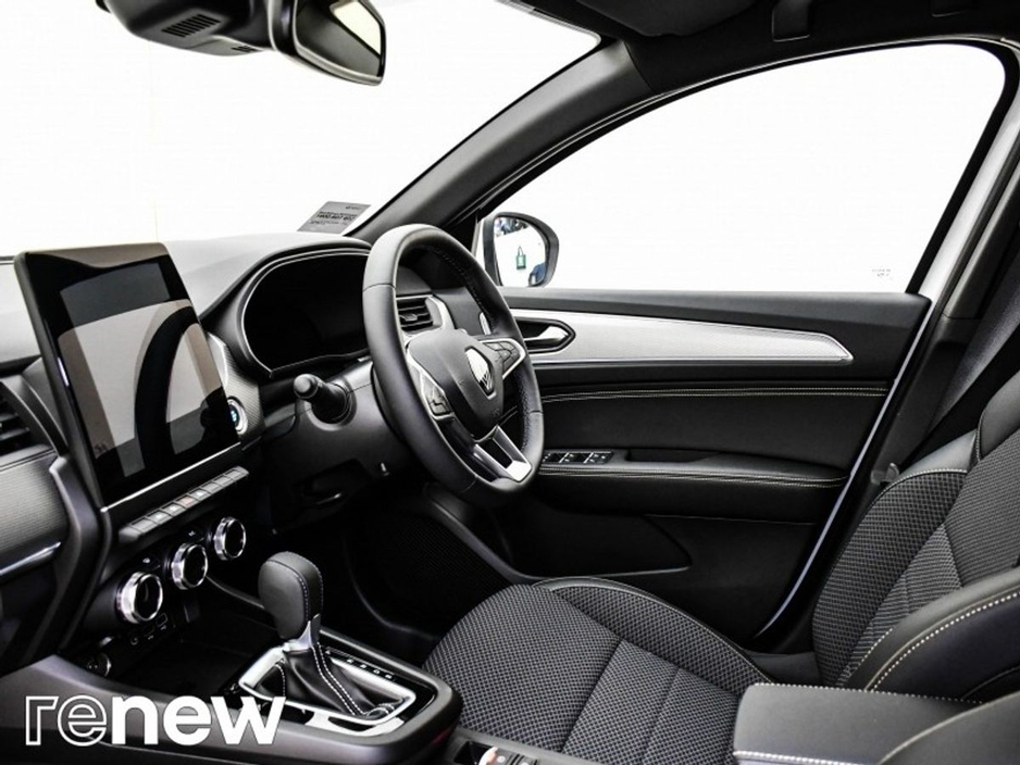 2025 Renault Arkana - image 5