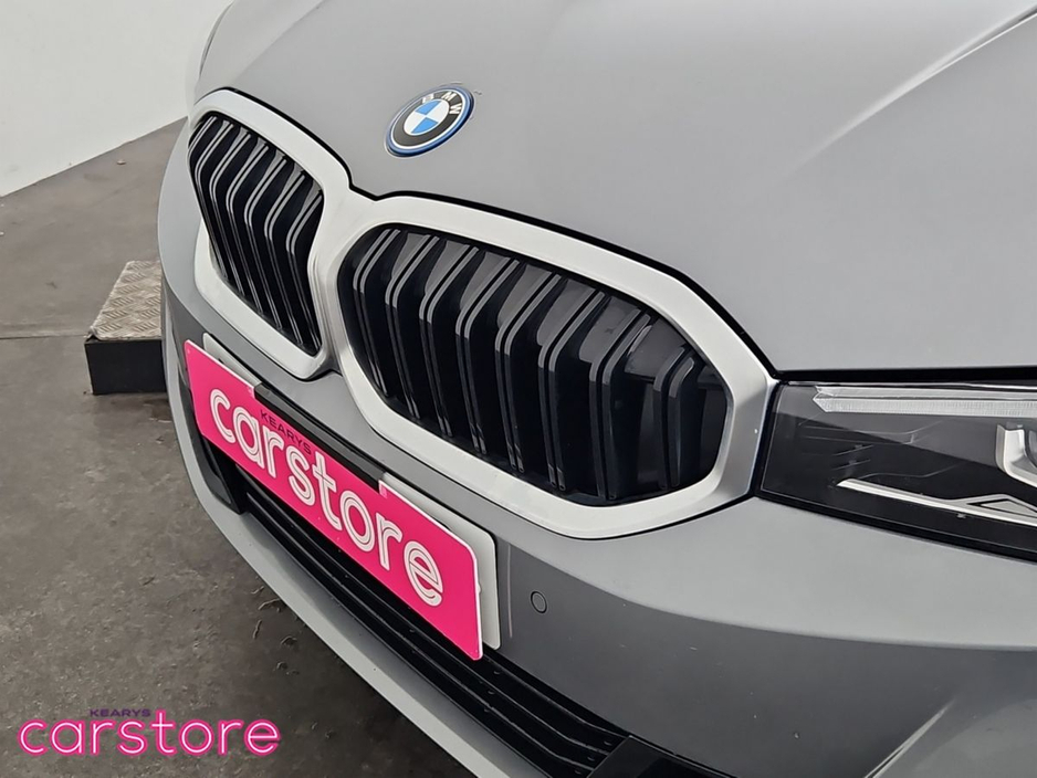 2024 BMW 3 Series 330 E Sport Auto 330 e Sport 330 e 292 12kWh PHEV 113BHP /83kw Step Auto Start/Stop €43,380