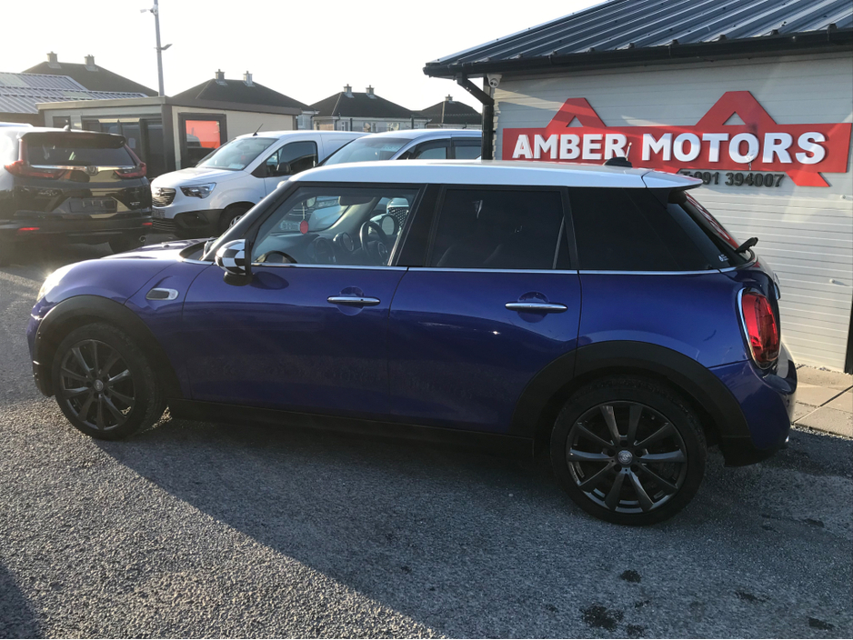 2018 MINI Cooper - image 8