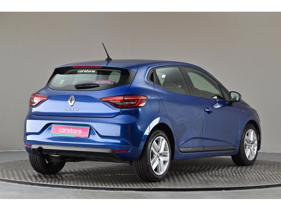 2022 Renault Clio - image 9