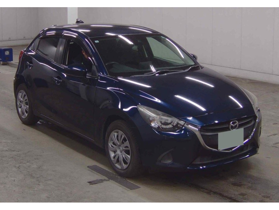 2017 Mazda Demio - image 5