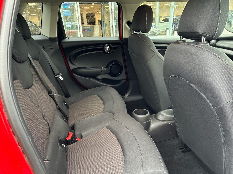 2017 MINI Hatch - image 10