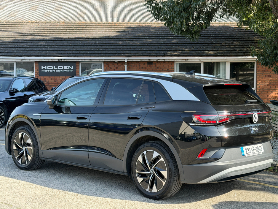 2023 Volkswagen ID.4 - image 12