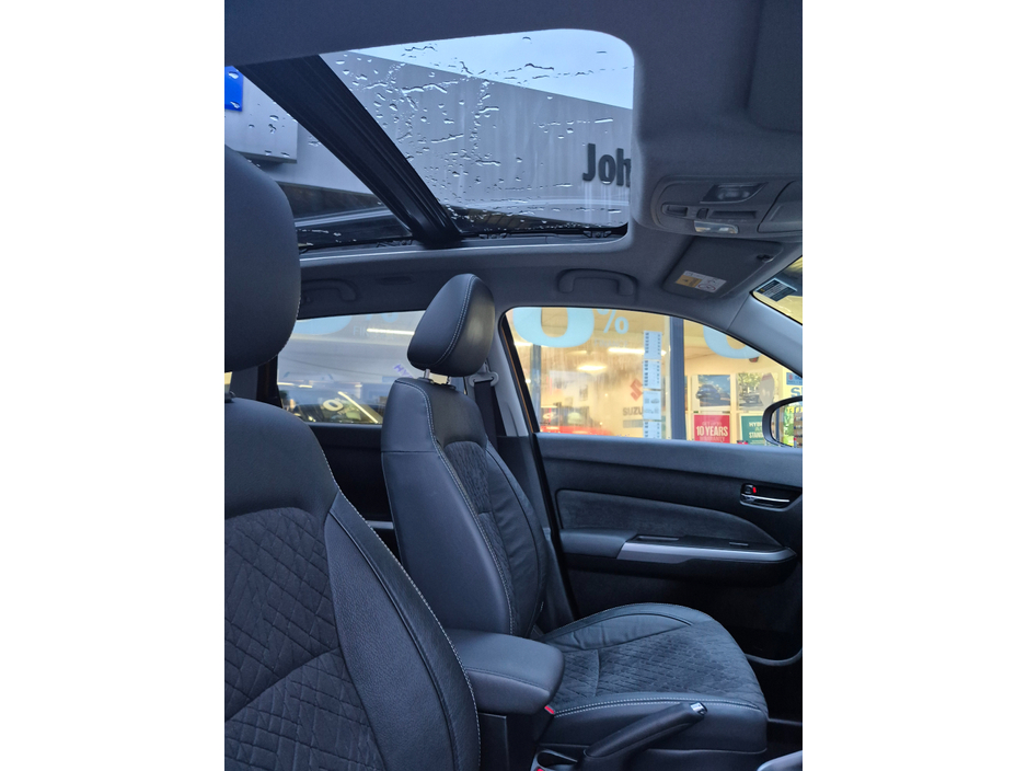 2025 Suzuki Vitara 1.5 S1-HEV SZ5 AGS 5DR €30,000