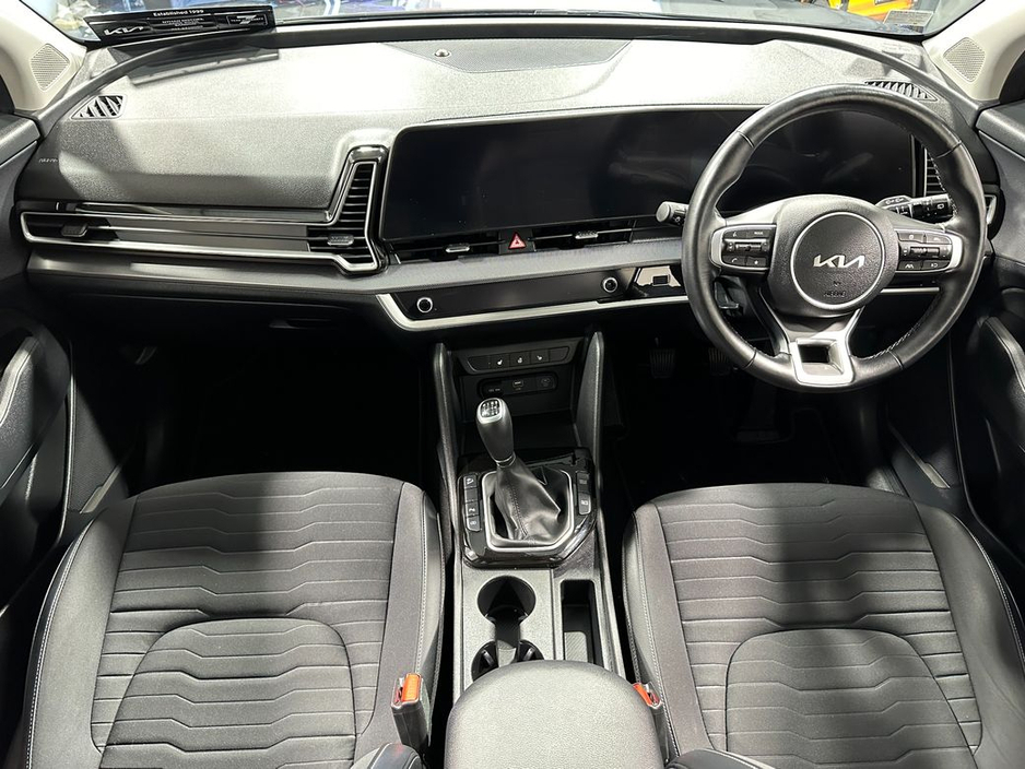 2023 Kia Sportage - image 9