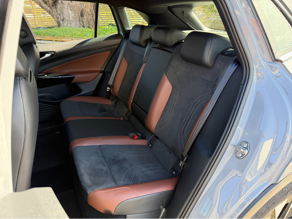 2022 Volkswagen ID.4 - image 23