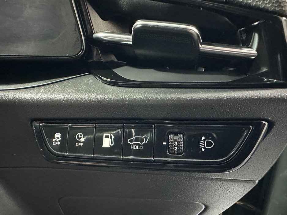 2023 Kia Niro - image 21