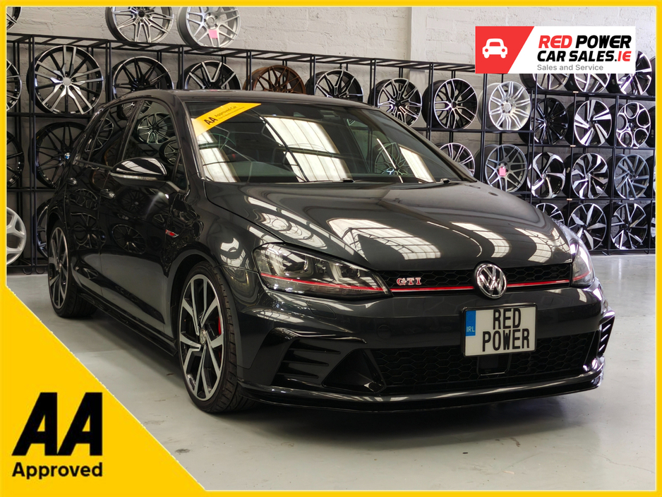2016 Volkswagen Golf GTI Clubsport Track Edition//LOW KMs €29,450