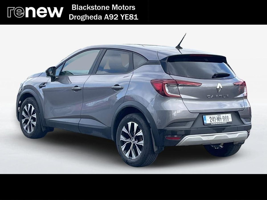 2024 Renault Captur - image 3