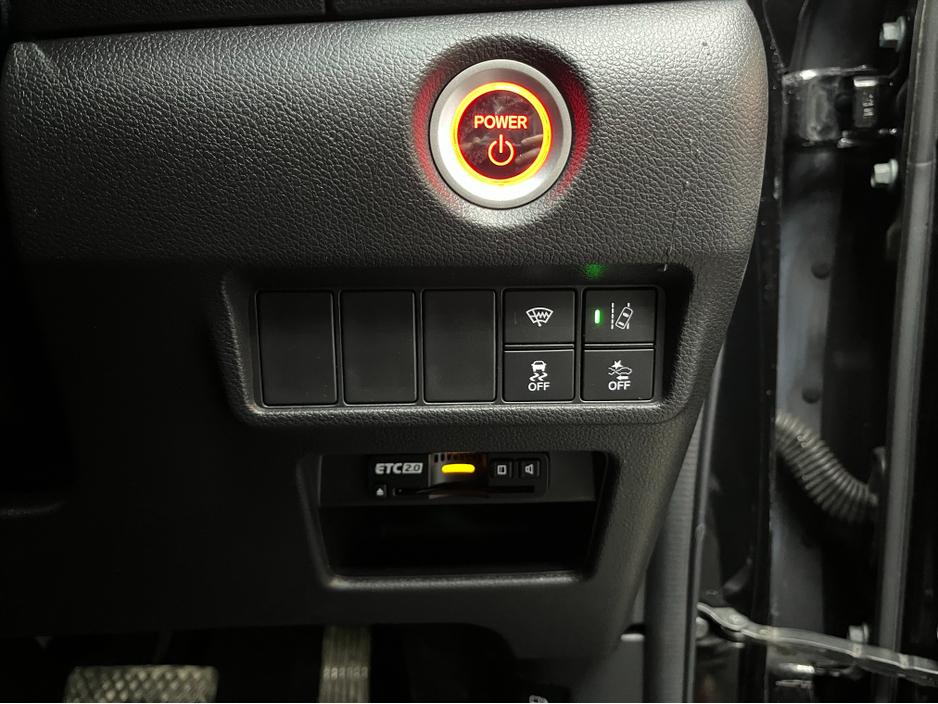 2021 Honda CR-V €32950 2021 HONDA CR-V HEV EX 2.0 AUTOMATIC / CRUISE CONTROL / REVERSE CAMERA / ELECTRIC MEMORY & HEATED SEATS / PADDLE SHIFTERS €32,950