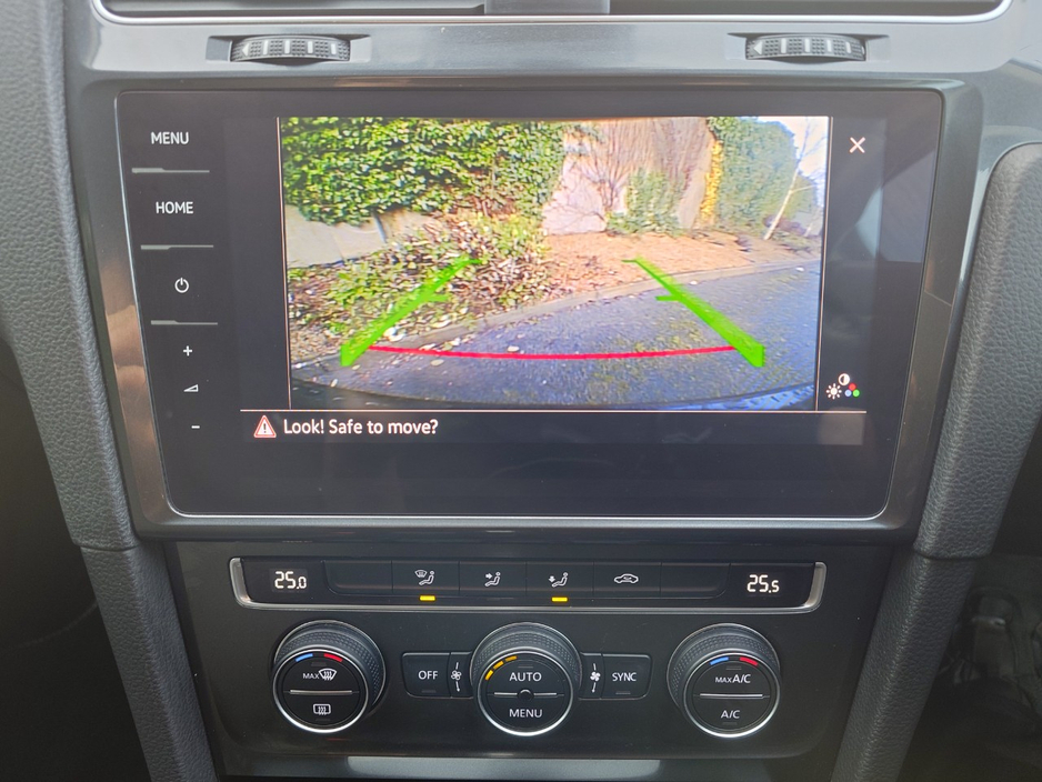 2018 Volkswagen Golf - image 14