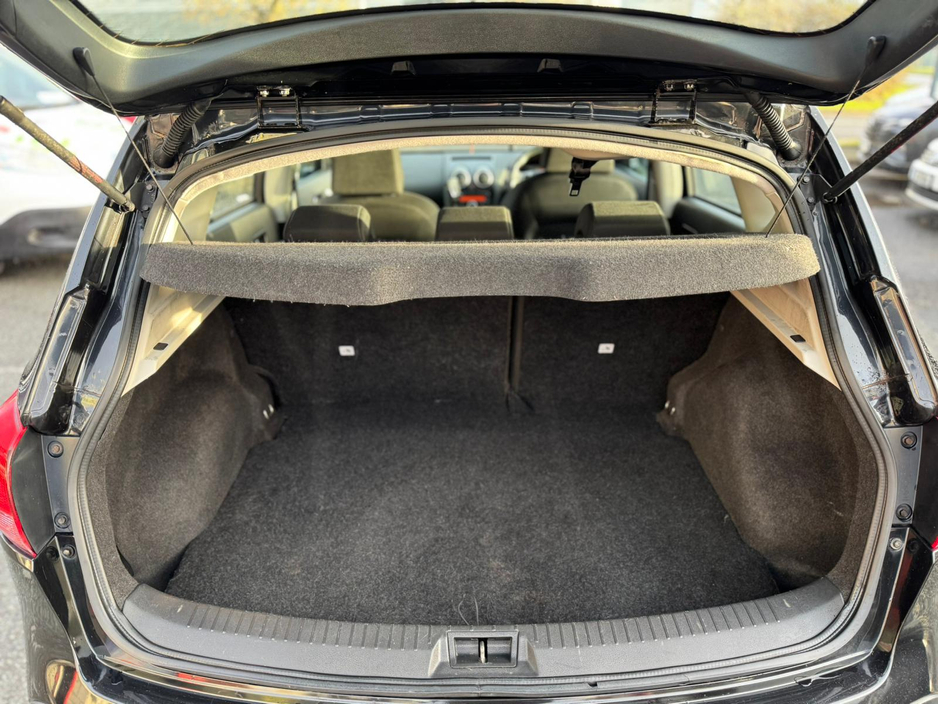 2010 Nissan Qashqai 1.6 TOP SPEC LOW KMS €3,499