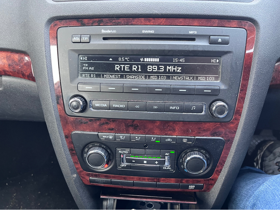 2009 Skoda Octavia - image 7