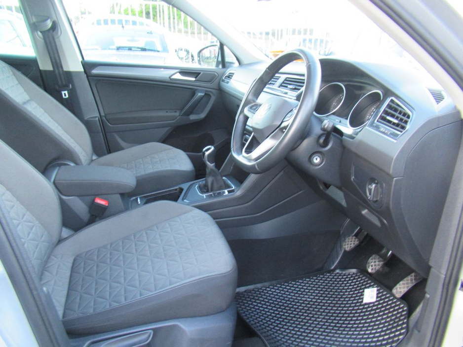 2023 Volkswagen Tiguan Life 2.0tdi M6F 122HP 5 €33,990