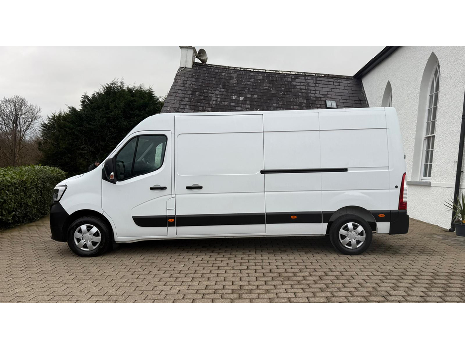 2022 Renault Master 135  BUSINESS NO VAT €22,750