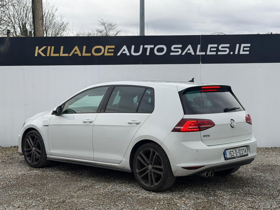 2015 Volkswagen Golf - image 5