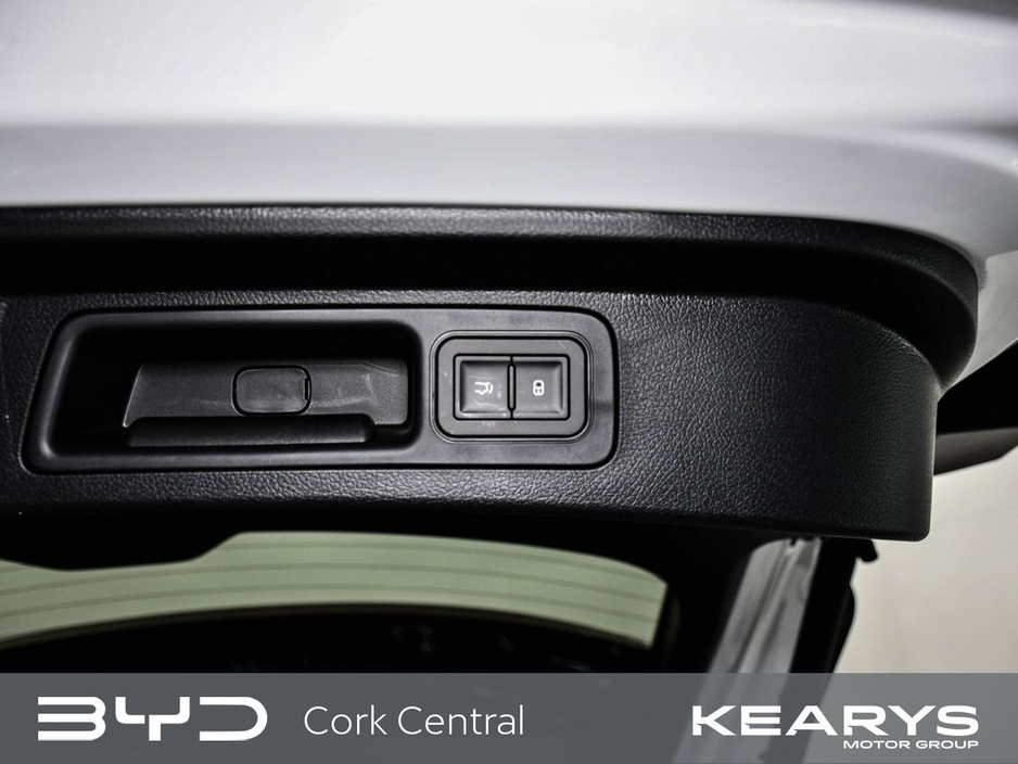 2025 BYD Seal U - image 20