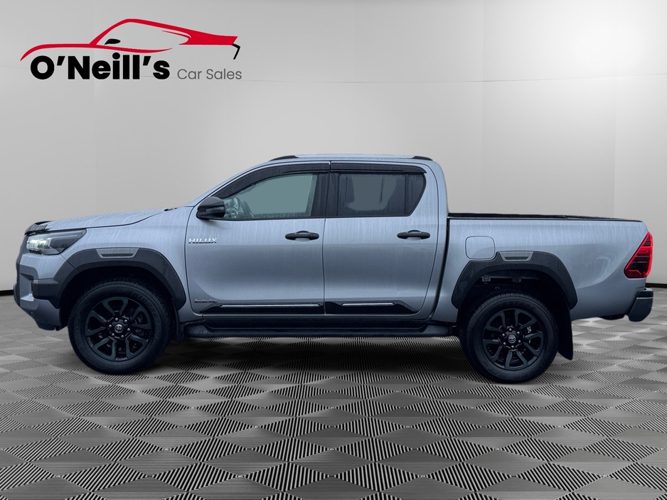 2024 Toyota Hilux *NO VAT* 2.8 INVINCIBLE AUTO #319 €51,999