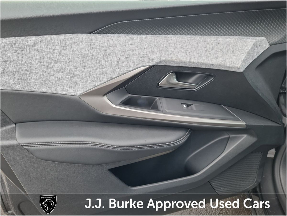 2026 Peugeot 5008 1.2 MHEV 145bhp E-DCS6 Allure