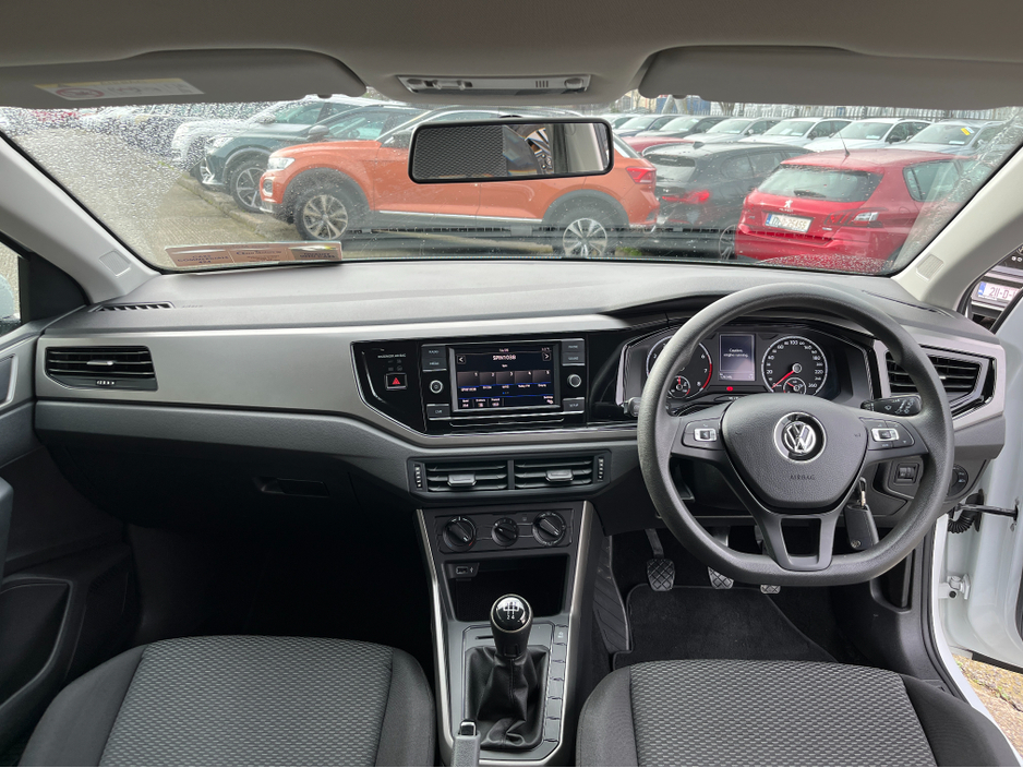 2019 Volkswagen Polo - image 12