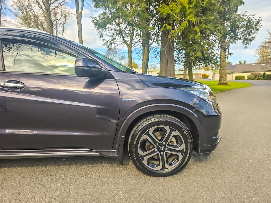 2017 Honda Vezel - image 3