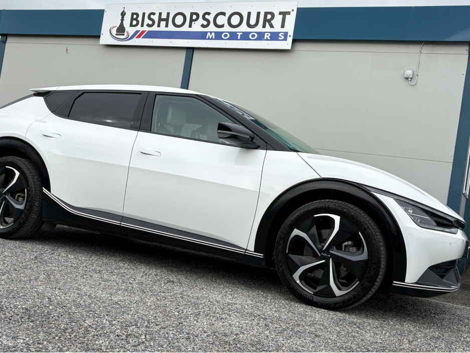 2024 Kia EV6 - image 3
