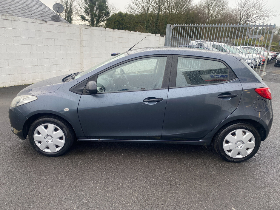 2008 Mazda Mazda2 - image 4